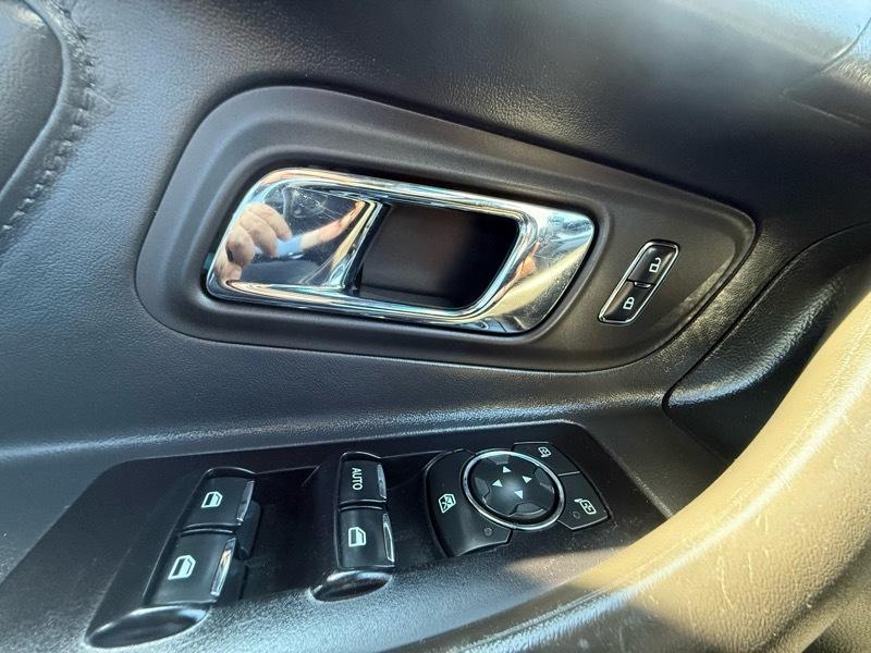 Ford Taurus SEL FWD 2018