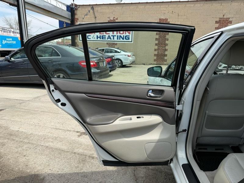 Infiniti G Sedan G37x AWD 2010