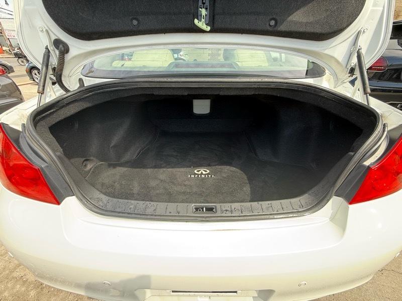 Infiniti G Sedan G37x AWD 2010