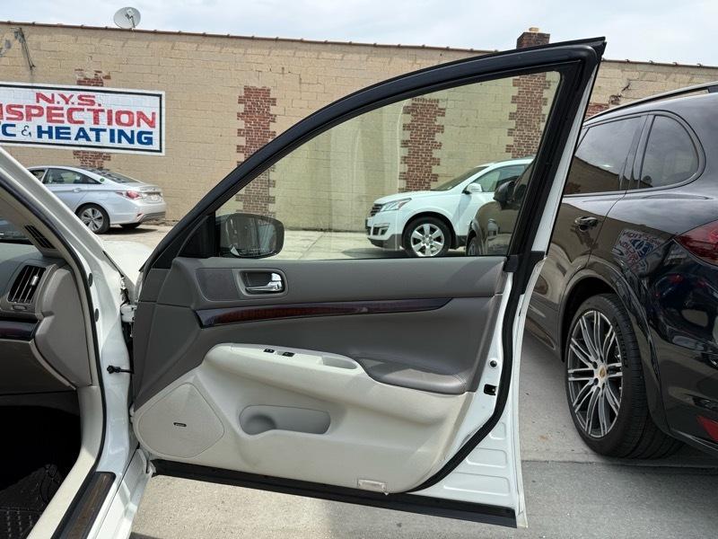 Infiniti G Sedan G37x AWD 2010