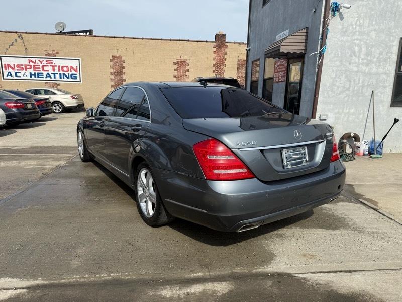 Mercedes-Benz S-Class S550 4-MATIC 2011
