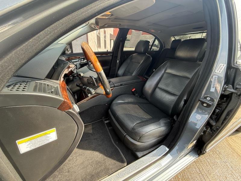 Mercedes-Benz S-Class S550 4-MATIC 2011