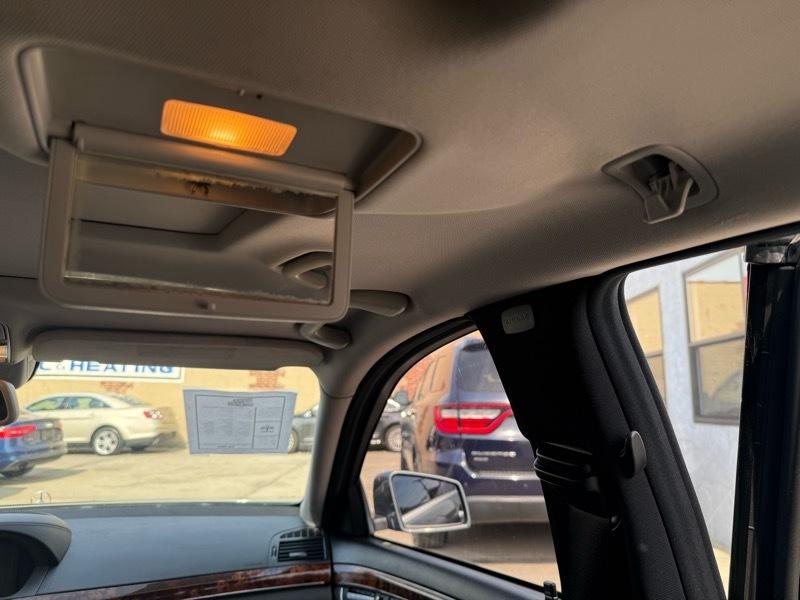 Mercedes-Benz S-Class S550 4-MATIC 2011