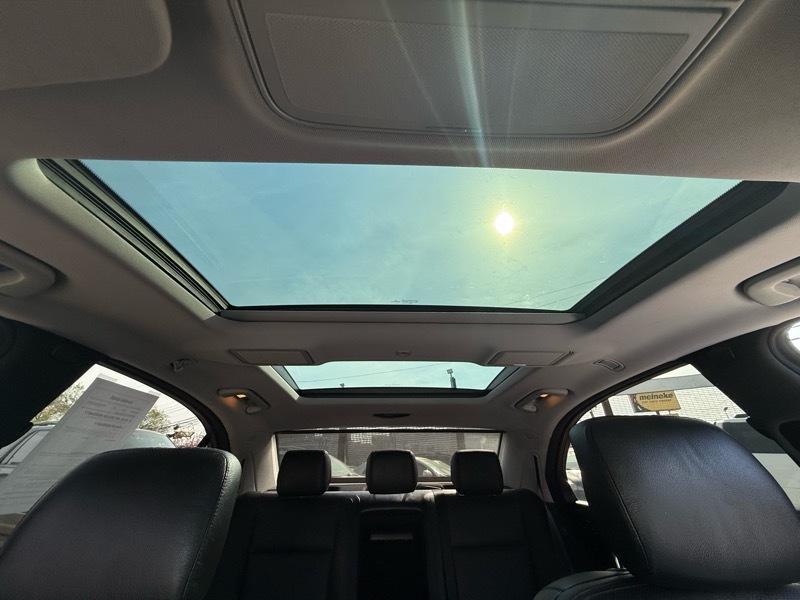 Mercedes-Benz S-Class S550 4-MATIC 2011