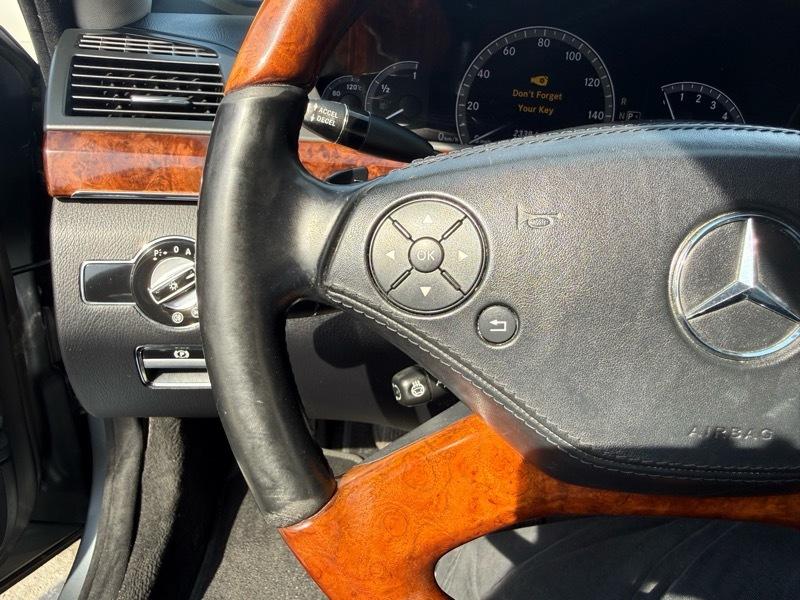 Mercedes-Benz S-Class S550 4-MATIC 2011