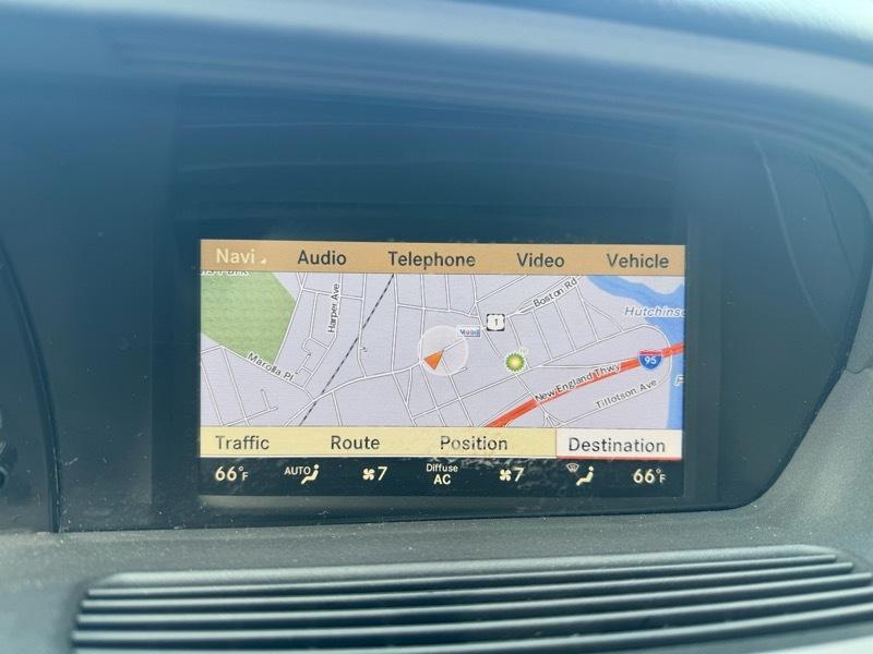 Mercedes-Benz S-Class S550 4-MATIC 2011