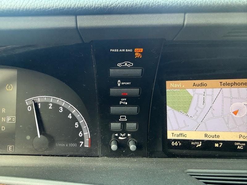 Mercedes-Benz S-Class S550 4-MATIC 2011