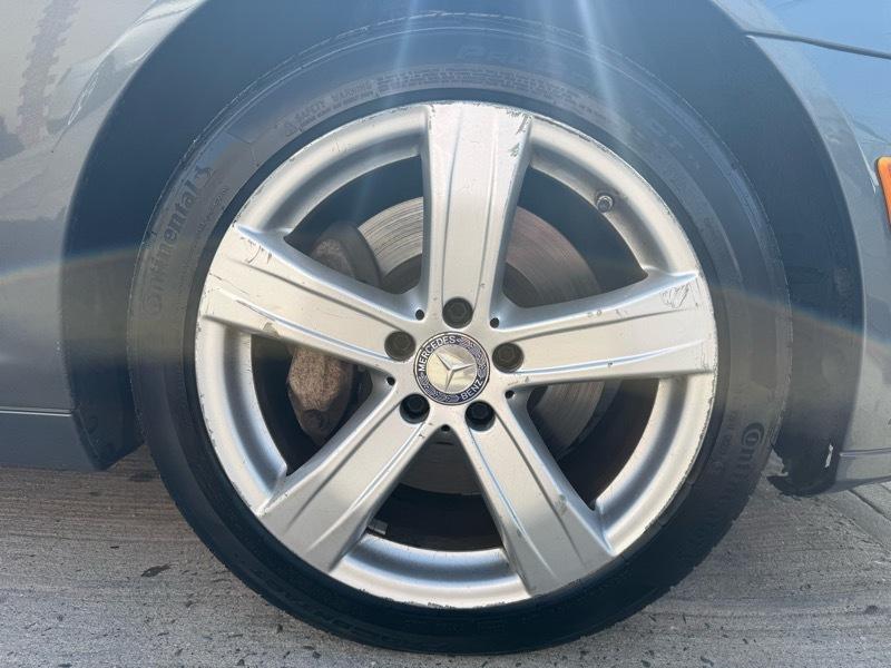 Mercedes-Benz S-Class S550 4-MATIC 2011