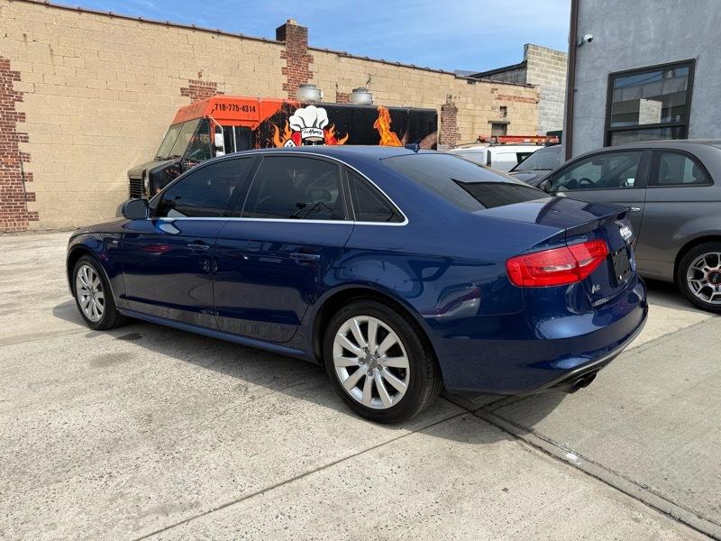 Audi A4 2.0T Sedan quattro Tiptronic 2015