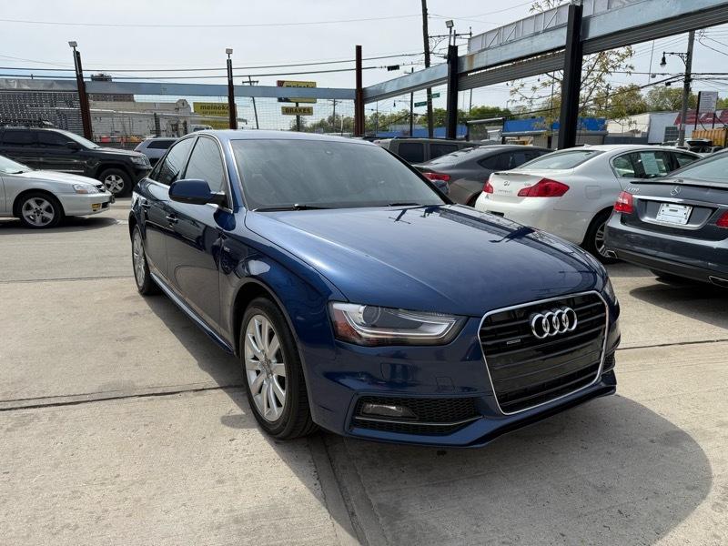 Audi A4 2.0T Sedan quattro Tiptronic 2015
