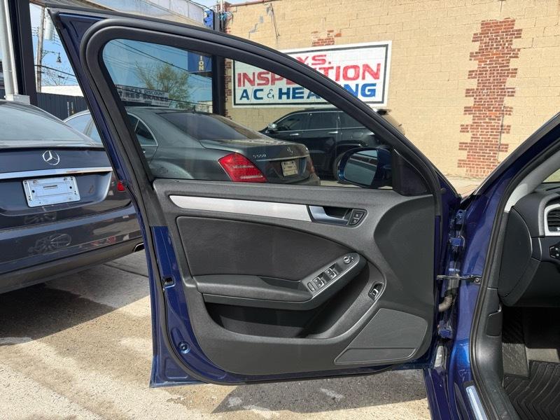 Audi A4 2.0T Sedan quattro Tiptronic 2015