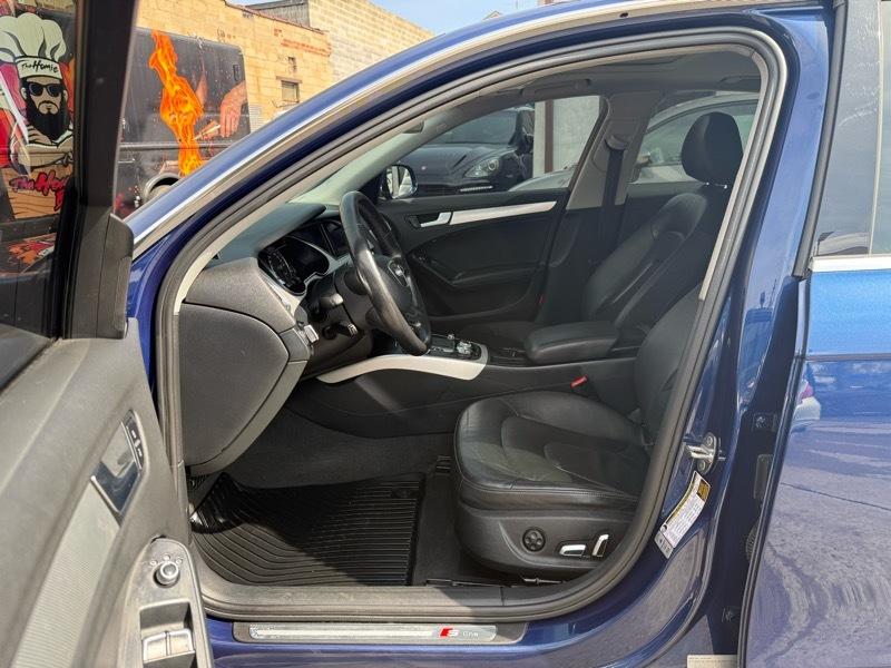 Audi A4 2.0T Sedan quattro Tiptronic 2015