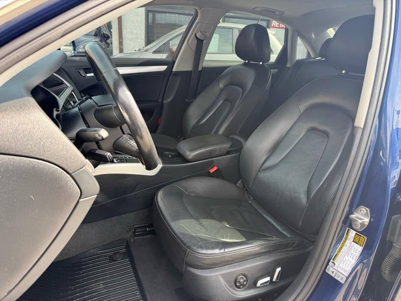 Audi A4 2.0T Sedan quattro Tiptronic 2015