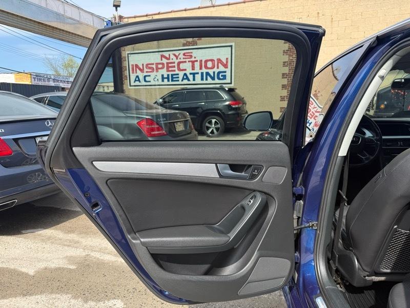 Audi A4 2.0T Sedan quattro Tiptronic 2015