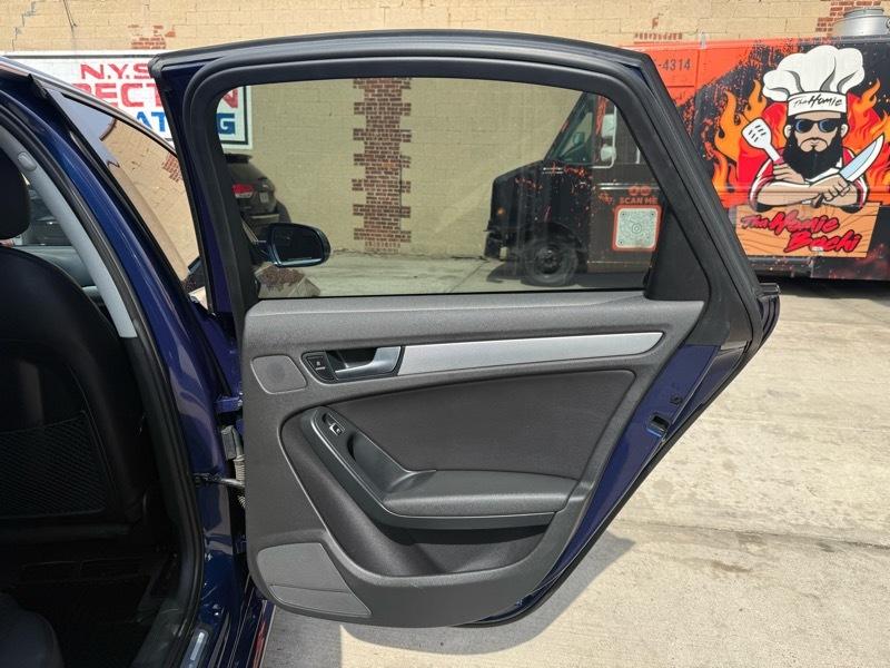 Audi A4 2.0T Sedan quattro Tiptronic 2015