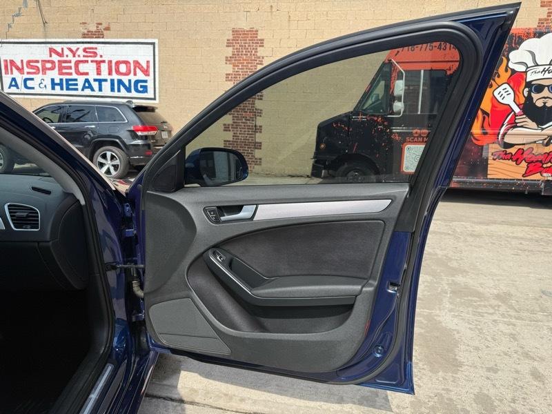 Audi A4 2.0T Sedan quattro Tiptronic 2015