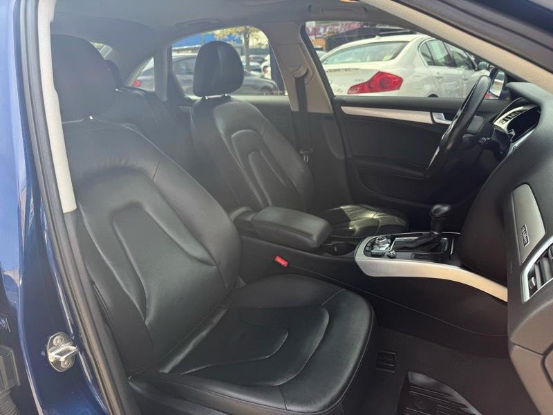 Audi A4 2.0T Sedan quattro Tiptronic 2015