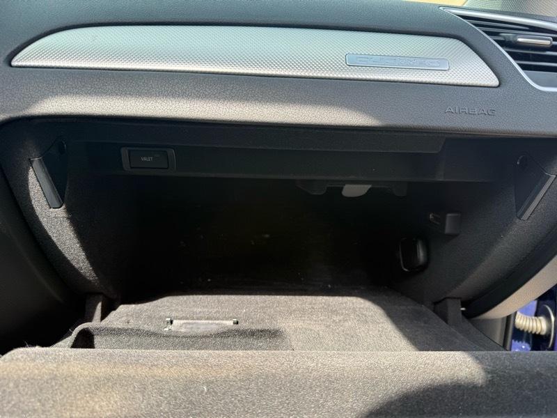 Audi A4 2.0T Sedan quattro Tiptronic 2015