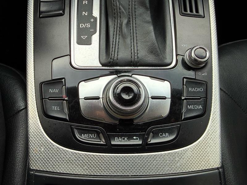 Audi A4 2.0T Sedan quattro Tiptronic 2015