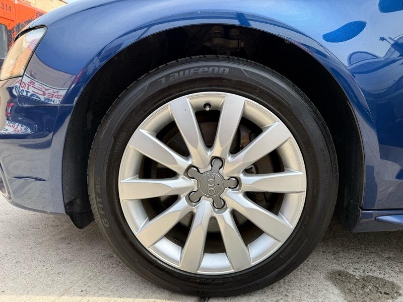 Audi A4 2.0T Sedan quattro Tiptronic 2015