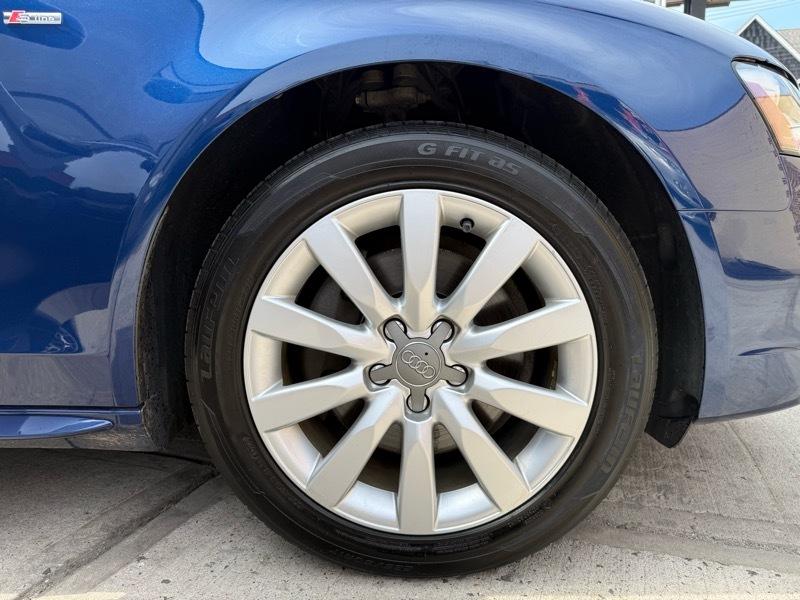 Audi A4 2.0T Sedan quattro Tiptronic 2015