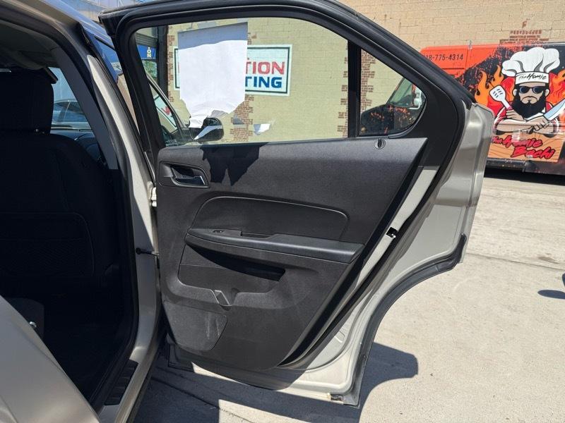 Chevrolet Equinox LS AWD 2012