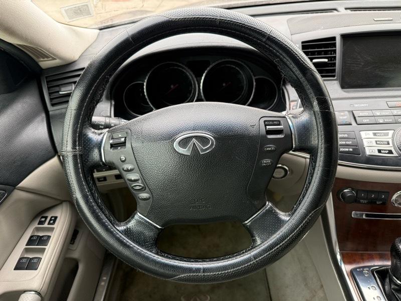 Infiniti M M35x 2009