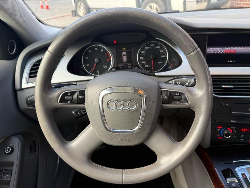 Audi A4 Avant 2.0T quattro Tiptronic 2012