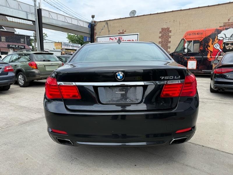 BMW 7-Series 750Li xDrive 2011