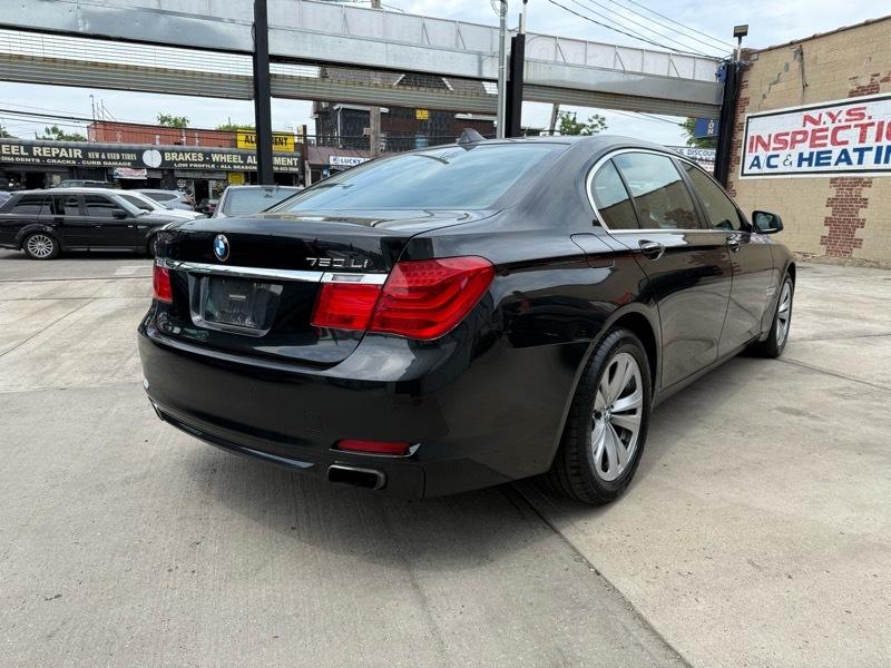 BMW 7-Series 750Li xDrive 2011