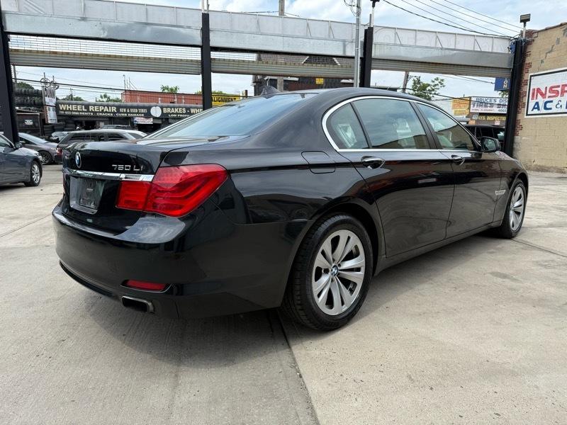 BMW 7-Series 750Li xDrive 2011
