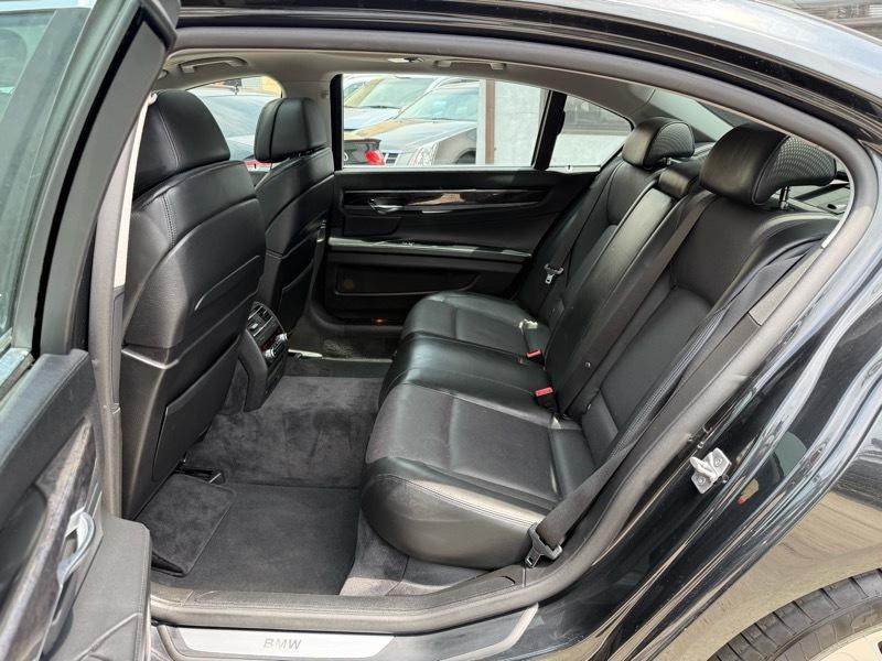 BMW 7-Series 750Li xDrive 2011