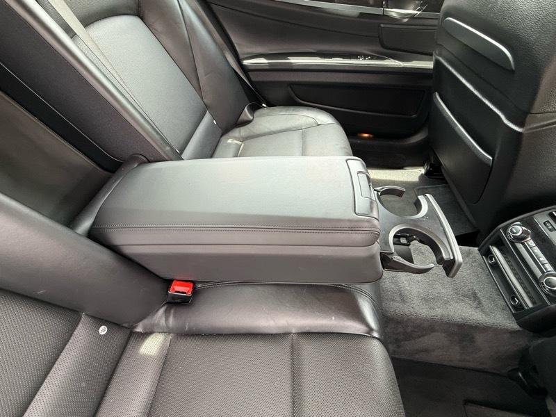 BMW 7-Series 750Li xDrive 2011