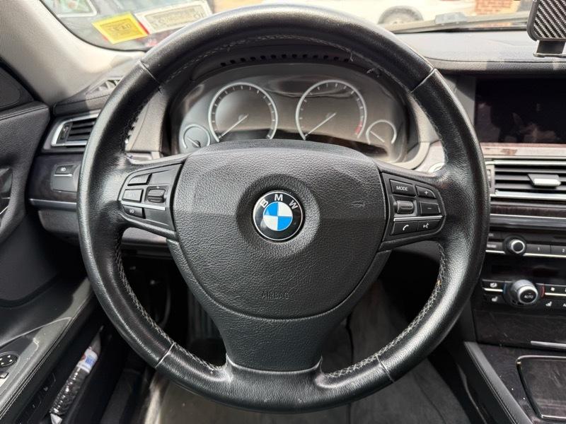 BMW 7-Series 750Li xDrive 2011