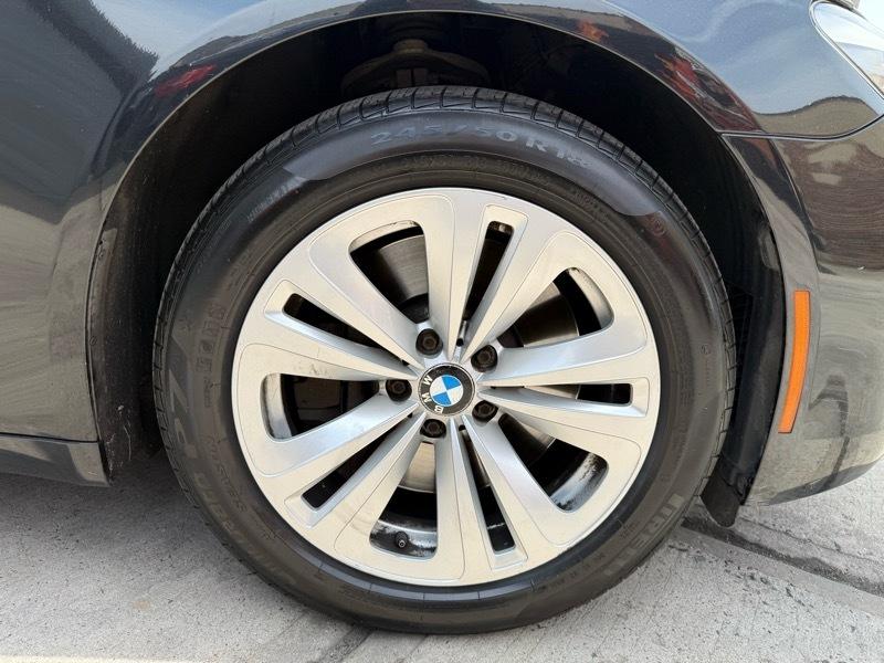 BMW 7-Series 750Li xDrive 2011