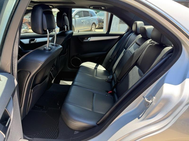 Mercedes-Benz C-Class C300 4MATIC Luxury Sedan 2009