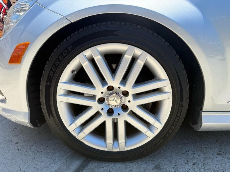 Mercedes-Benz C-Class C300 4MATIC Luxury Sedan 2009