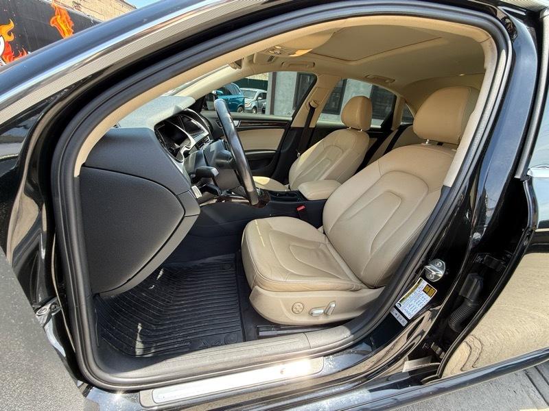 Audi A4 2.0T Sedan quattro Tiptronic 2015