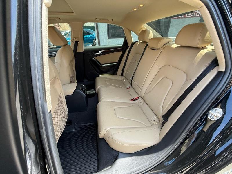 Audi A4 2.0T Sedan quattro Tiptronic 2015
