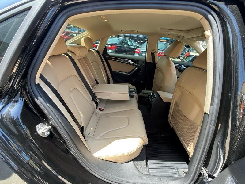 Audi A4 2.0T Sedan quattro Tiptronic 2015
