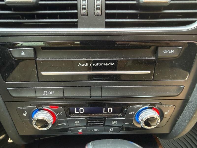 Audi A4 2.0T Sedan quattro Tiptronic 2015