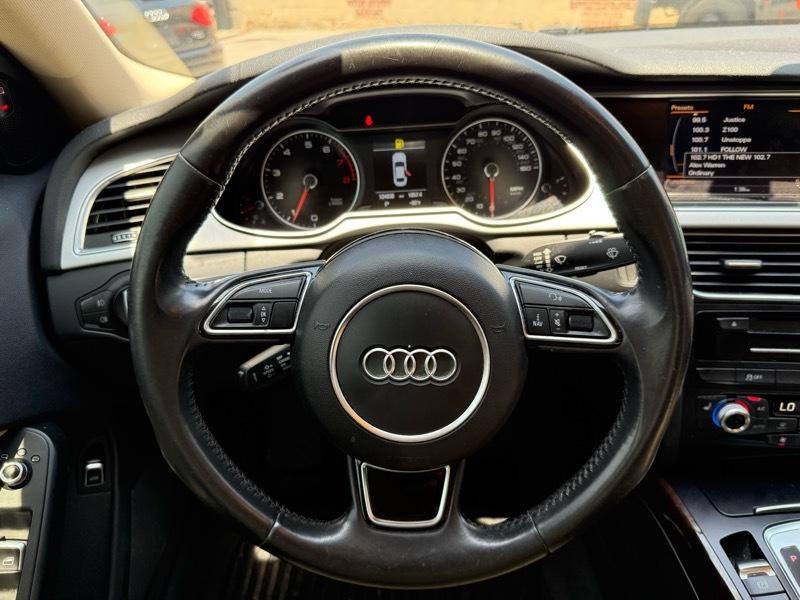 Audi A4 2.0T Sedan quattro Tiptronic 2015