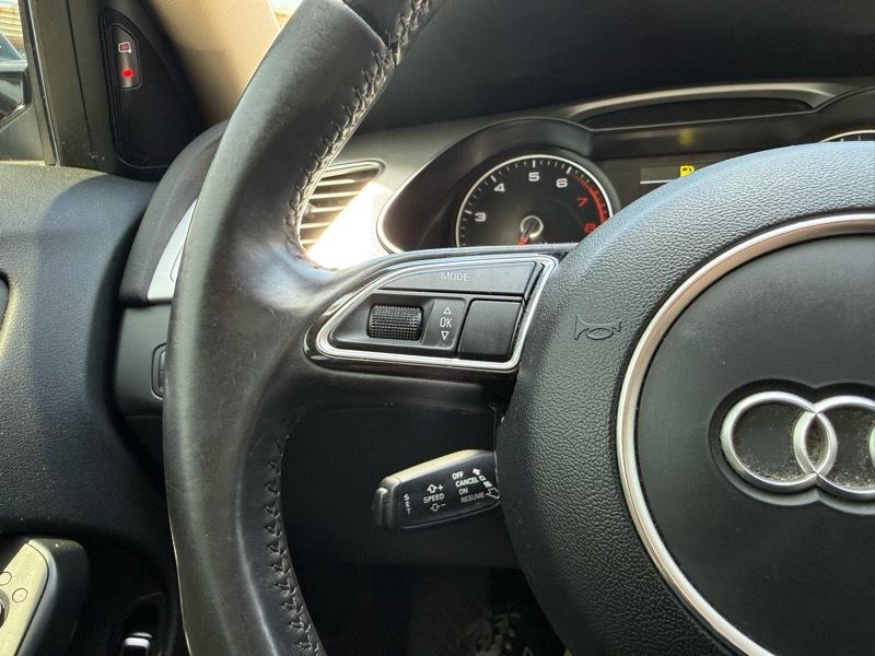 Audi A4 2.0T Sedan quattro Tiptronic 2015