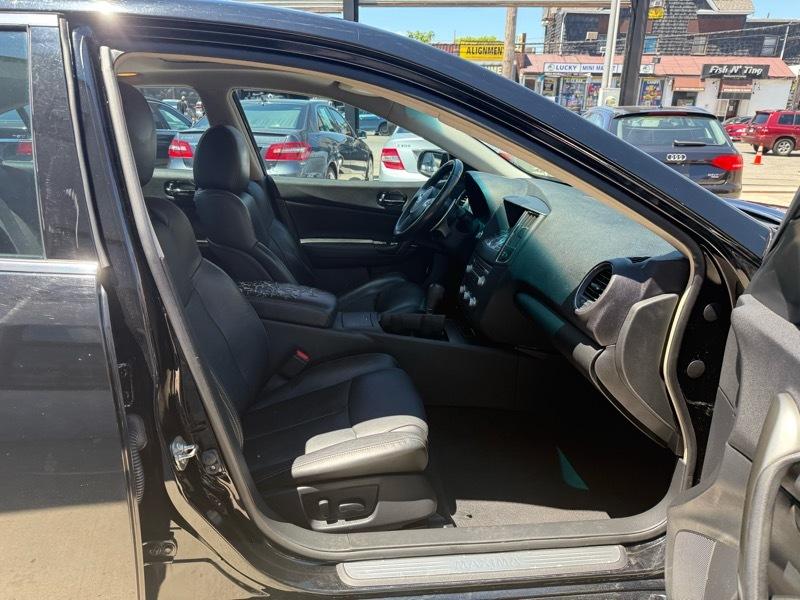 Nissan Maxima SV 2013