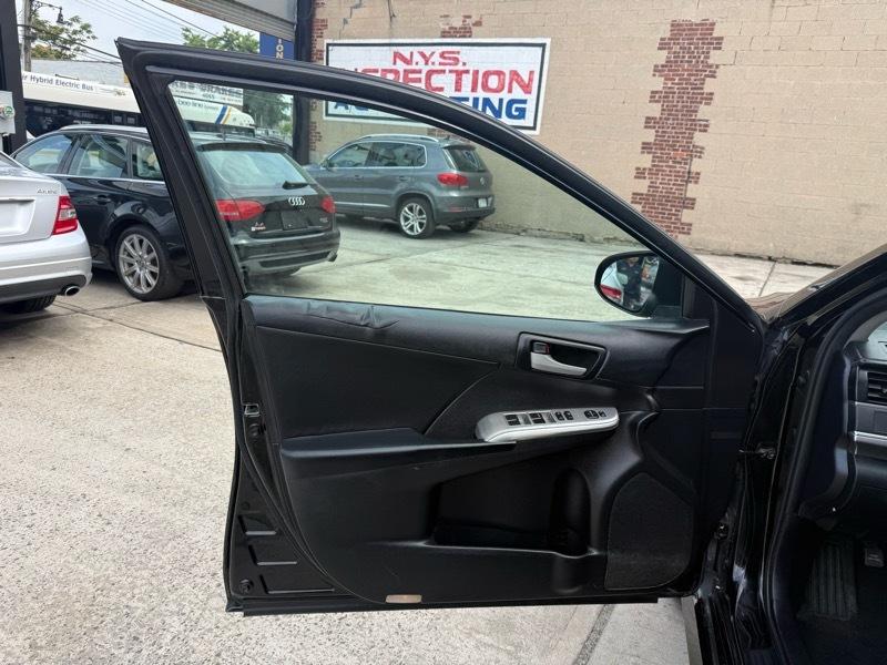 Toyota Camry XLE 2013