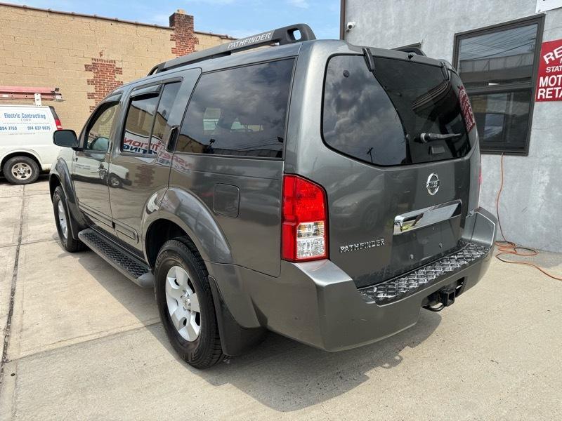 Nissan Pathfinder XE 4WD 2005