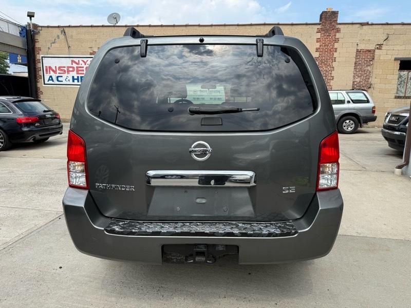 Nissan Pathfinder XE 4WD 2005