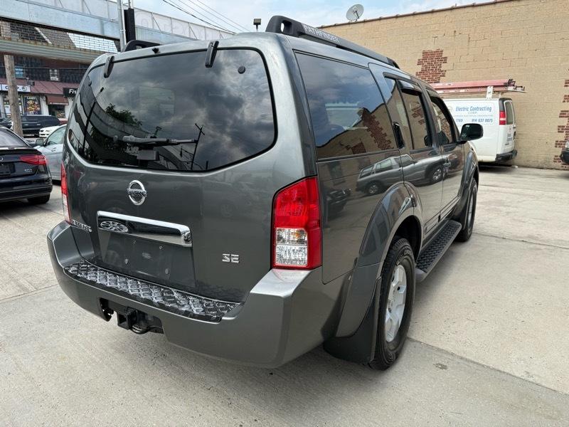 Nissan Pathfinder XE 4WD 2005