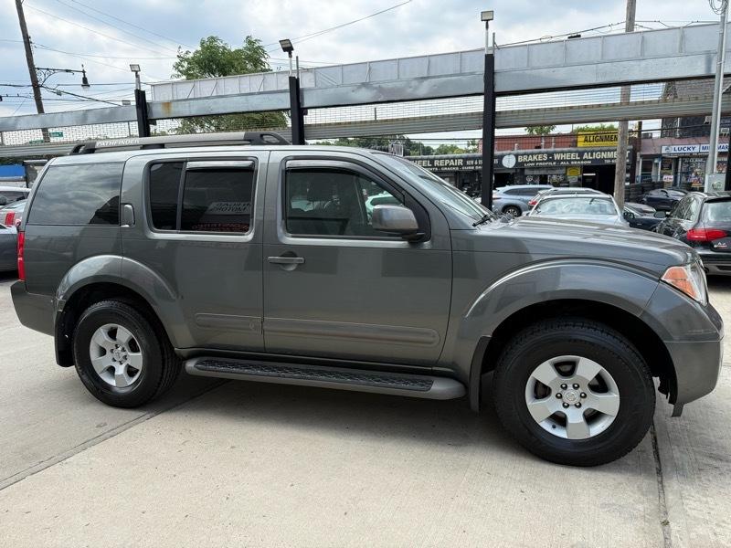 Nissan Pathfinder XE 4WD 2005