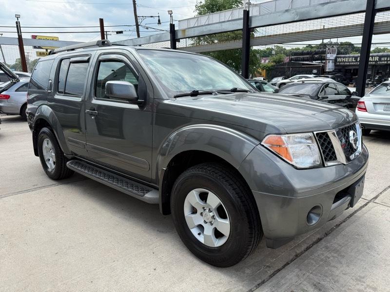 Nissan Pathfinder XE 4WD 2005